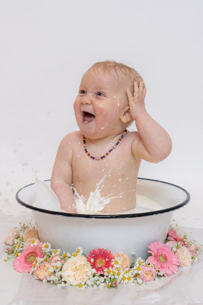 Cake Smash and Splash Shooting